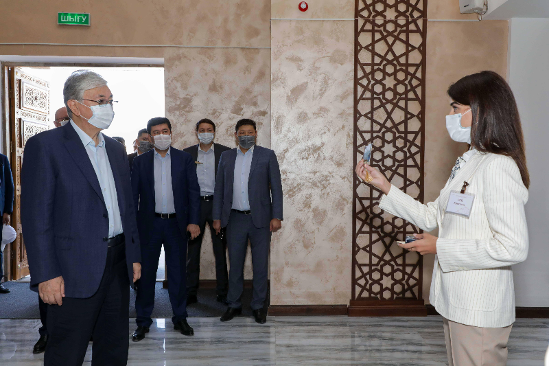 Мемлекет басшысы Түркістандағы «Сапар орталығының» жұмысымен танысты 