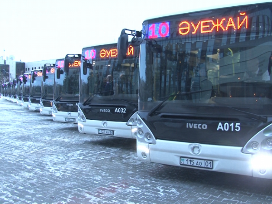 Елордада автобустар кешкі сағат 21:00-ге дейін жүреді 