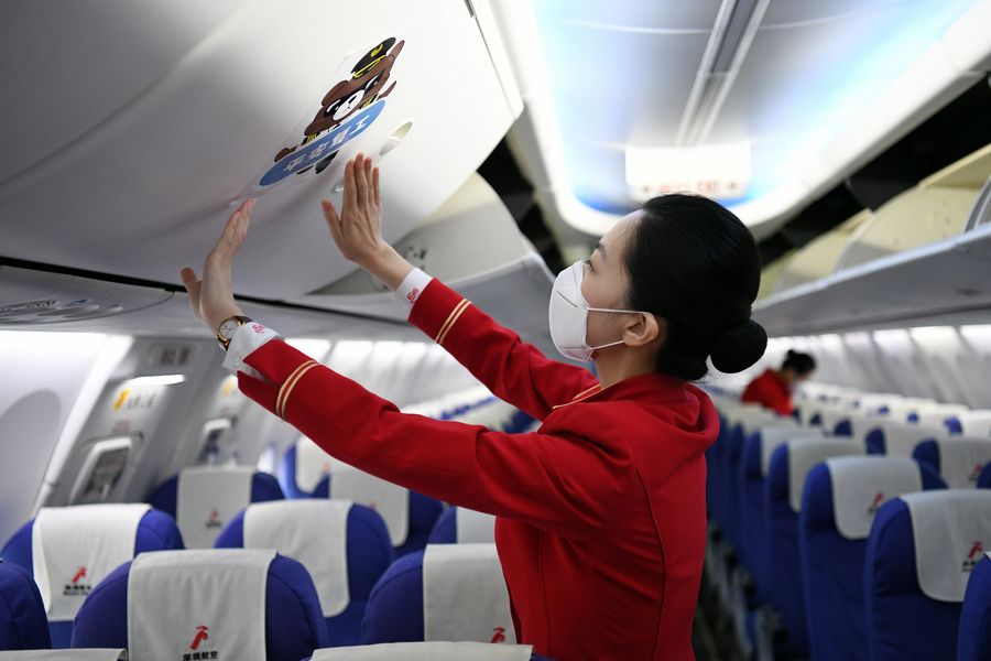 В провинции Гуандун в Китае отменили более 200 рейсов из-за надвигающегося тайфуна
