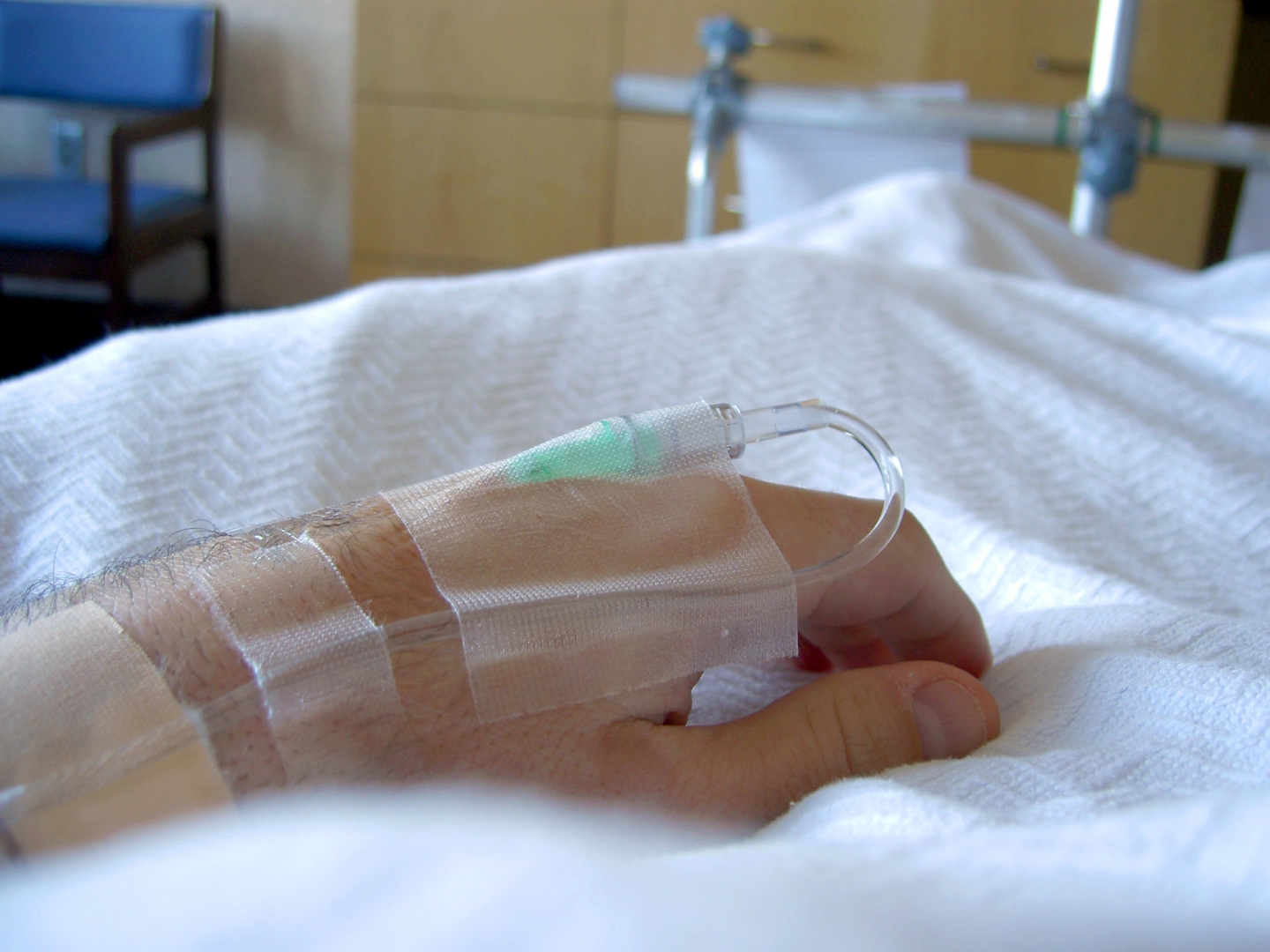 В больницах остаются 28 человек, пострадавших при взрывах боеприпасов на юге Казахстана