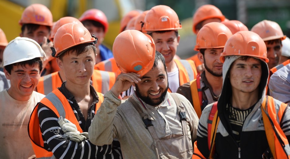 Строительную отрасль Казахстана могут спасти только трудовые мигранты?