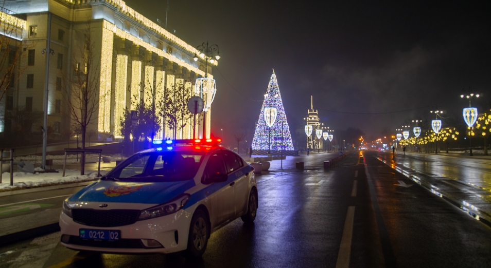 Алматы официально отказался от новогодних гуляний из-за коронавируса
