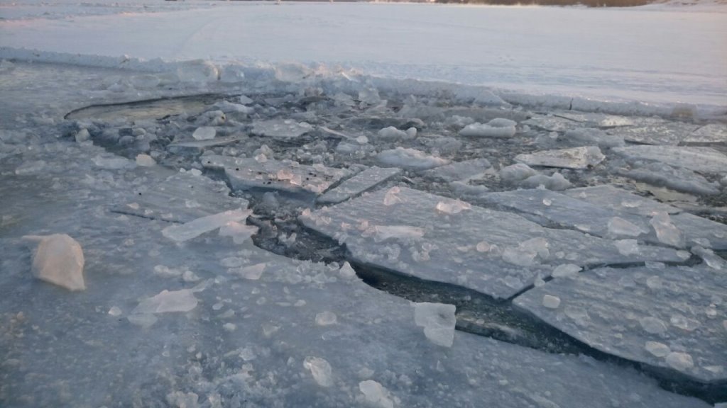 Двое детей утонули, провалившись под лед в Жамбылской области