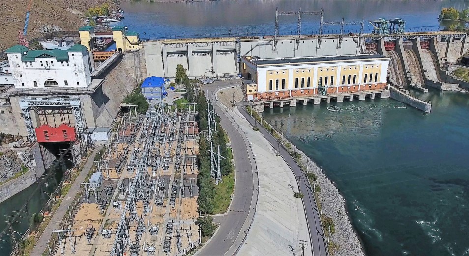 Кому достанутся две крупнейшие ГЭС страны? 