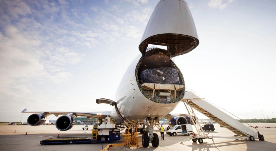 Тарифы на грузовые перевозки авиакомпаниями в РК выросли за год на 25% 
