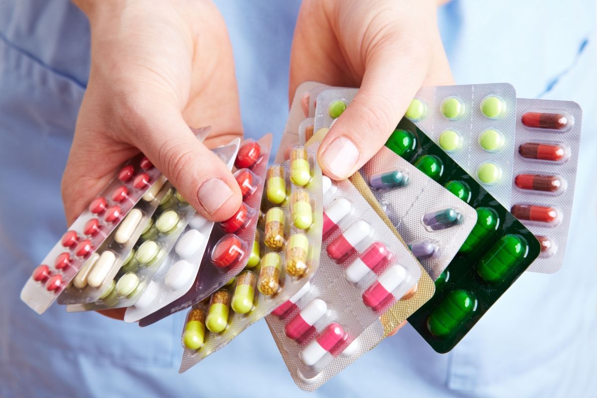 В аптеках РК снижаются цены на антиковидные препараты