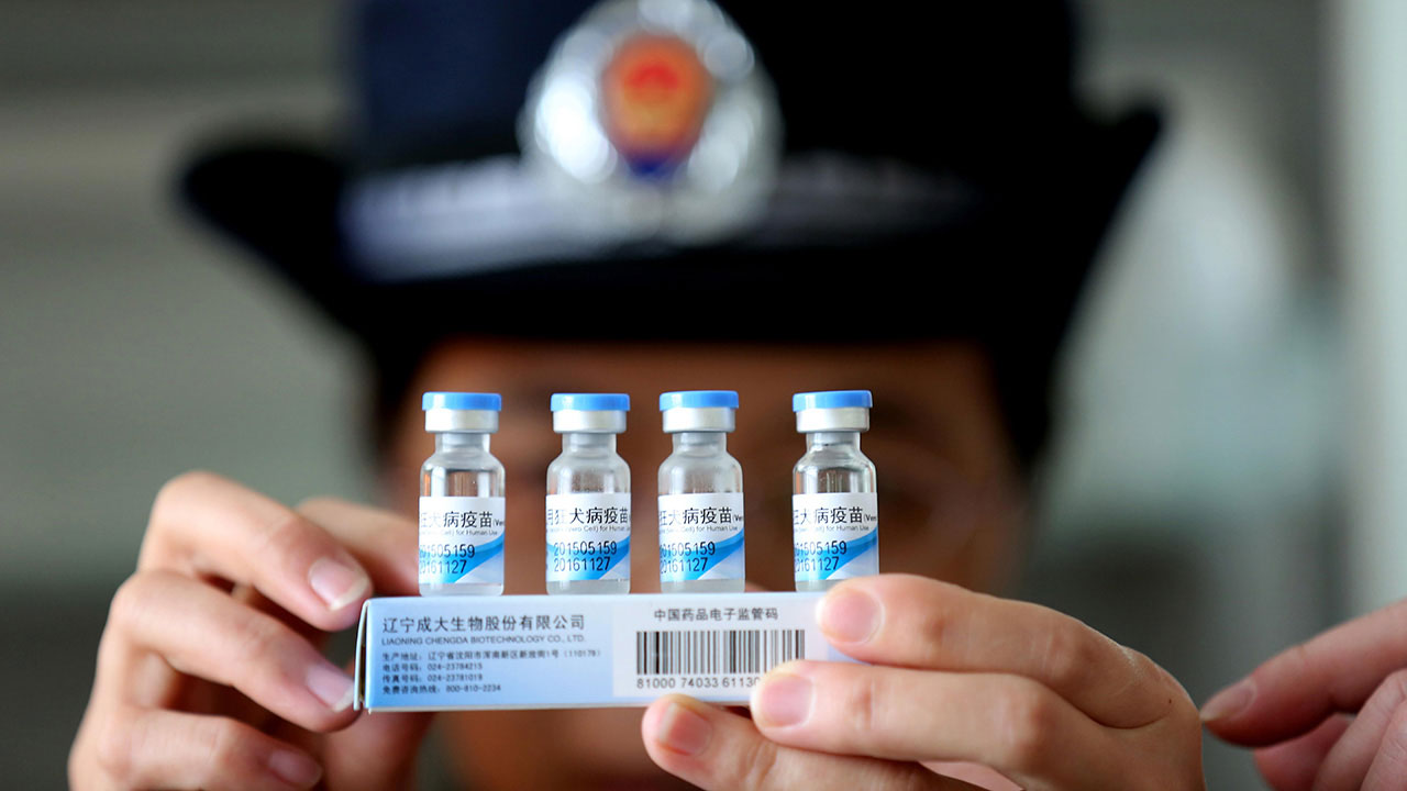 МИД КНР: Китай безвозмездно поставляет вакцины в 69 стран