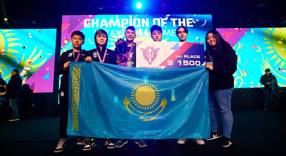 Школьники из Казахстана взяли два комплекта медалей на ISF E-sport Games