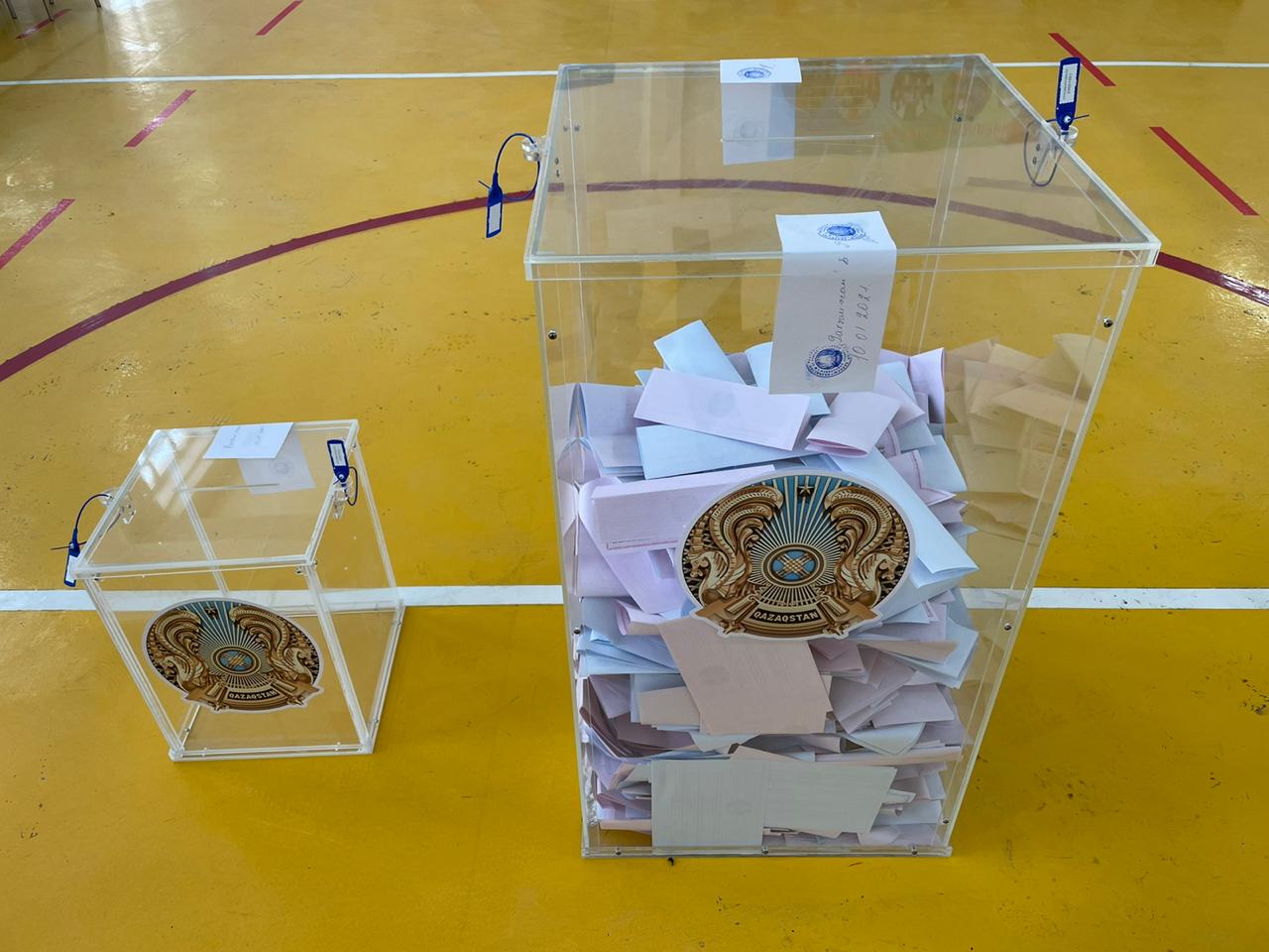 В Казахстане приступили к подсчету голосов избирателей на парламентских выборах