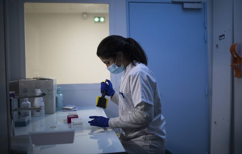 Ученые КНР предупредили, что к марту 2021 число жертв коронавируса может превысить 5 млн
