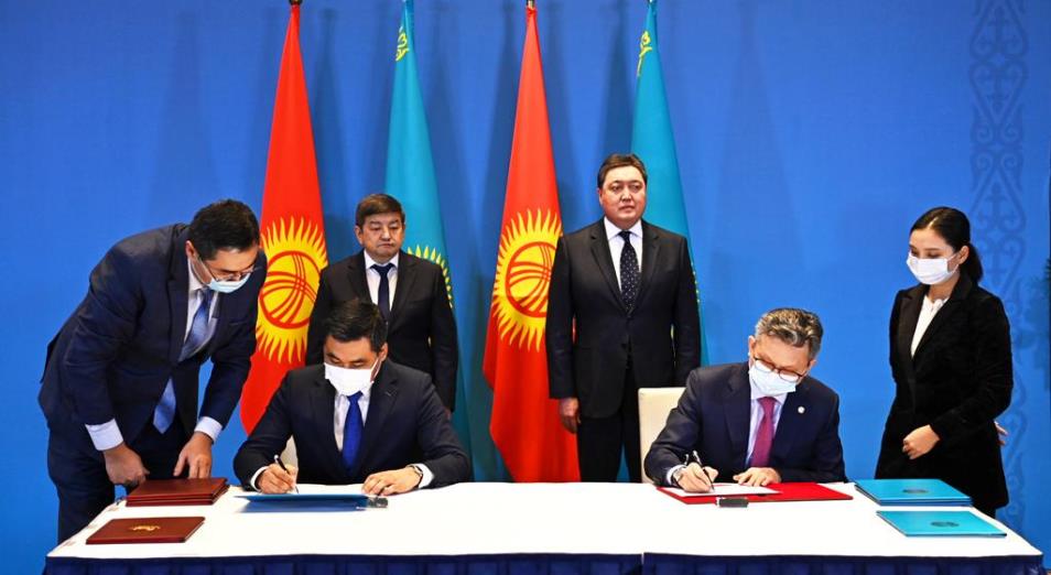 Казахстан и Кыргызстан построят на границе индустриальный торгово-логистический комплекс