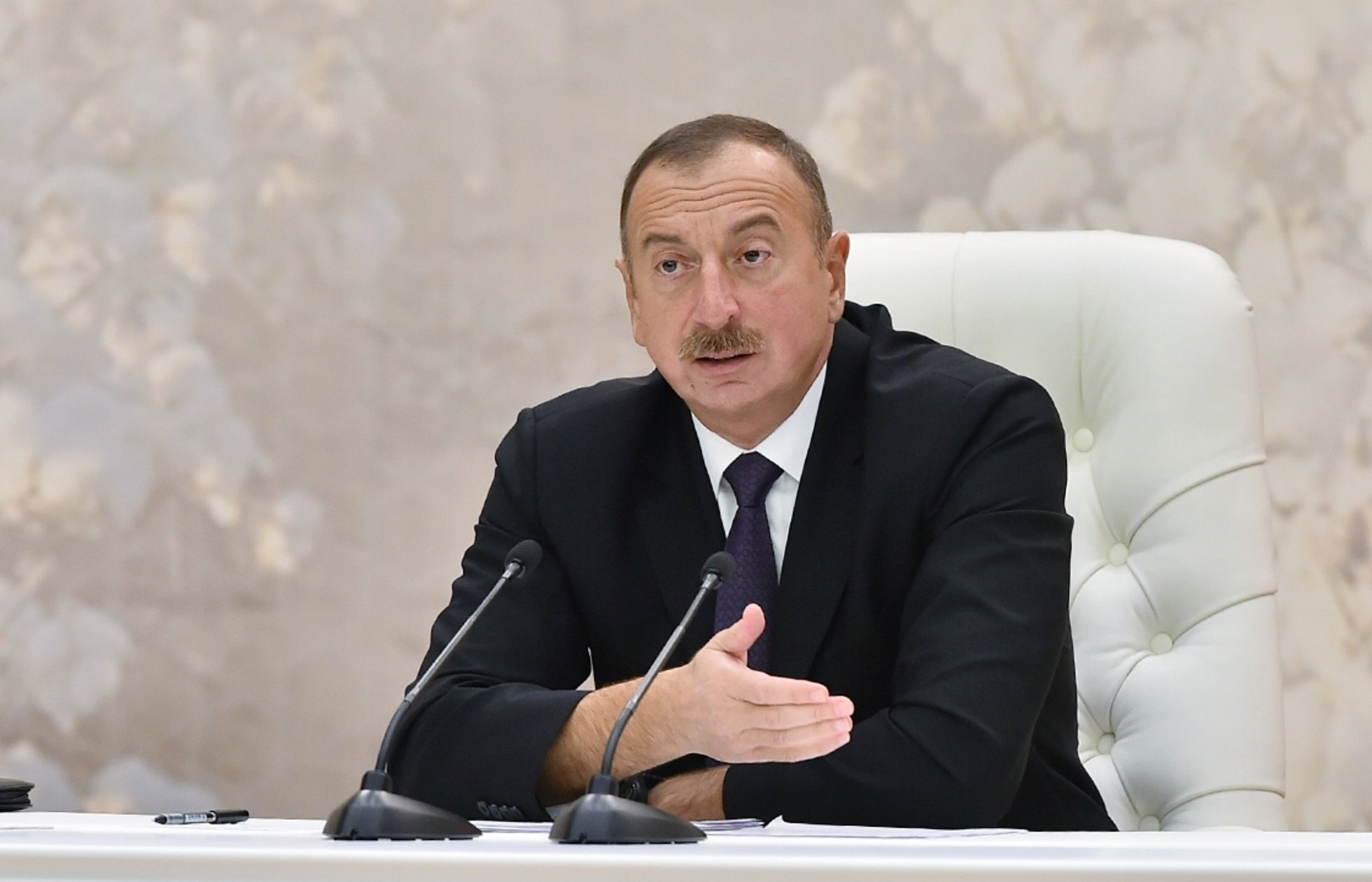 Цена на нефть в 2021 году вряд ли будет ниже $50 за баррель – президент Азербайджана
