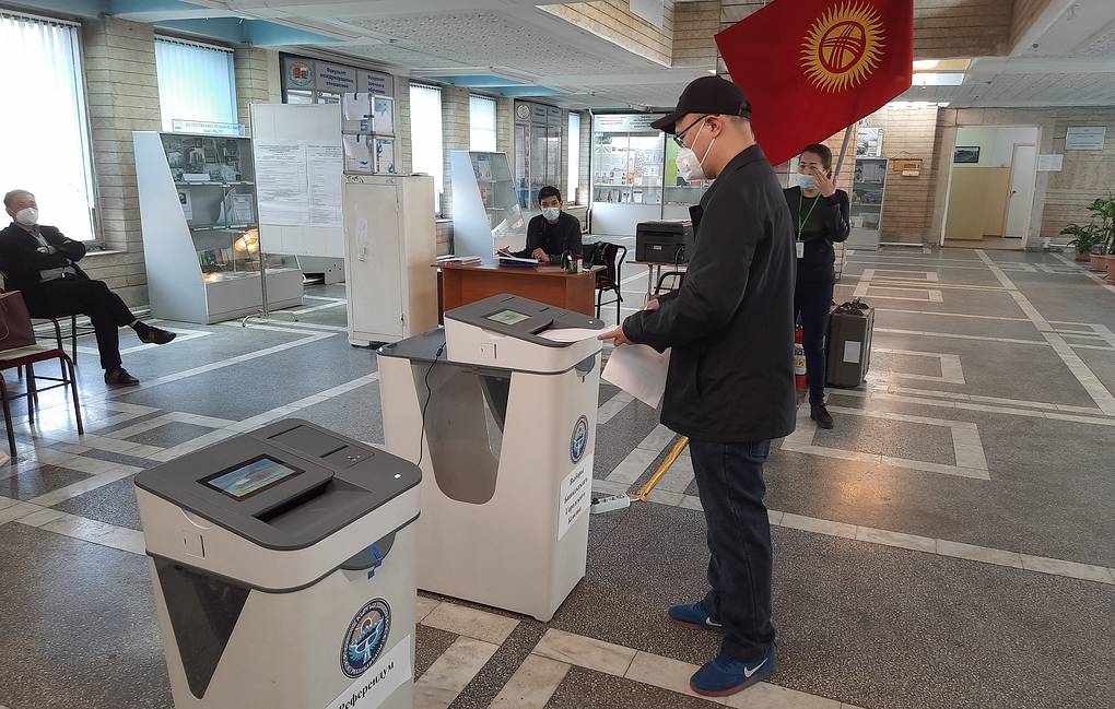 Промежуточная явка на референдуме в Кыргызстане составила 24,63%