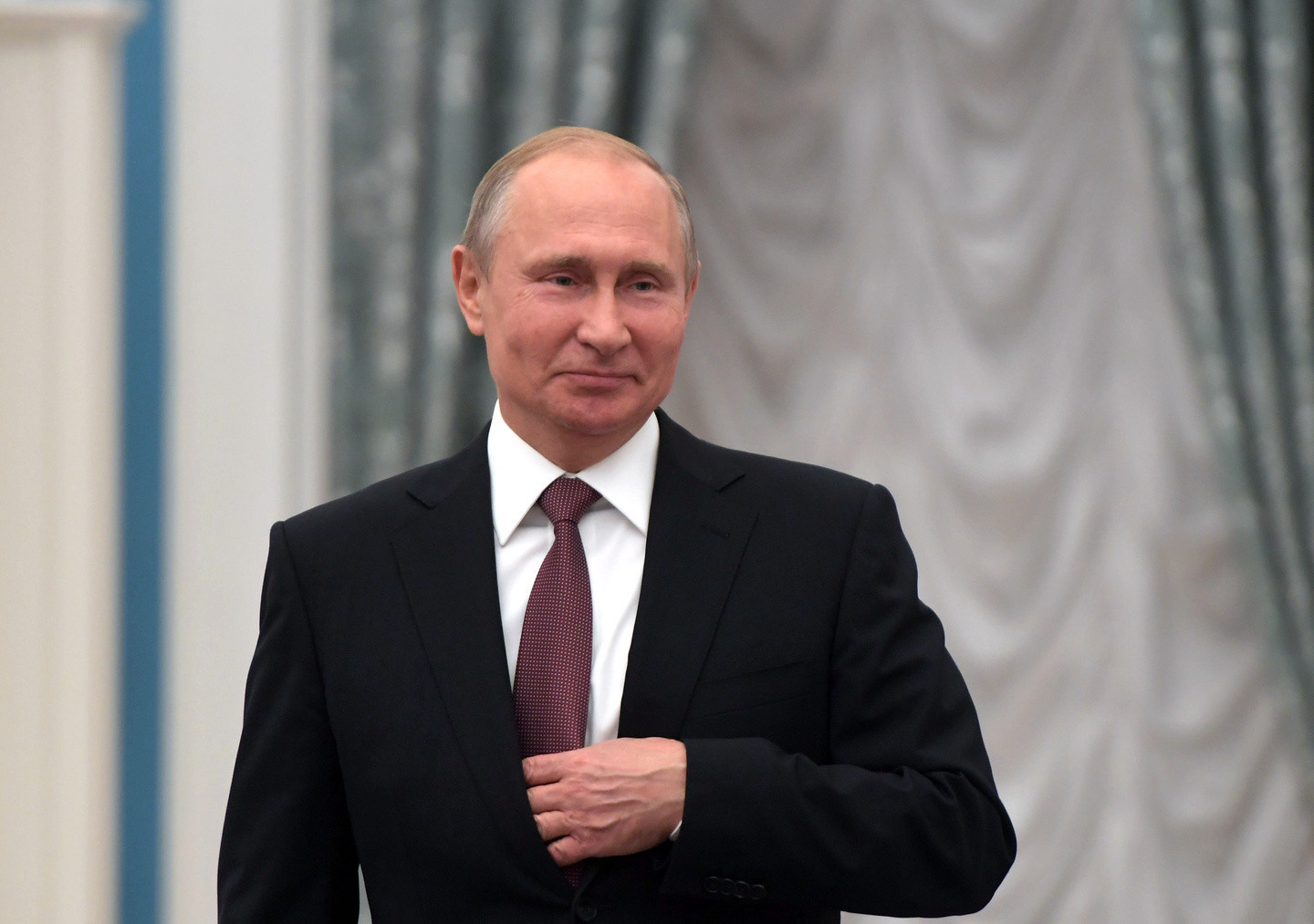 Владимир Путин поздравил Касым-Жомарта Токаева с Днем независимости