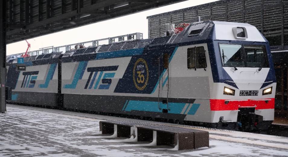 Казахстанский локомотивный парк пополнился 22 новыми инновационными электровозами