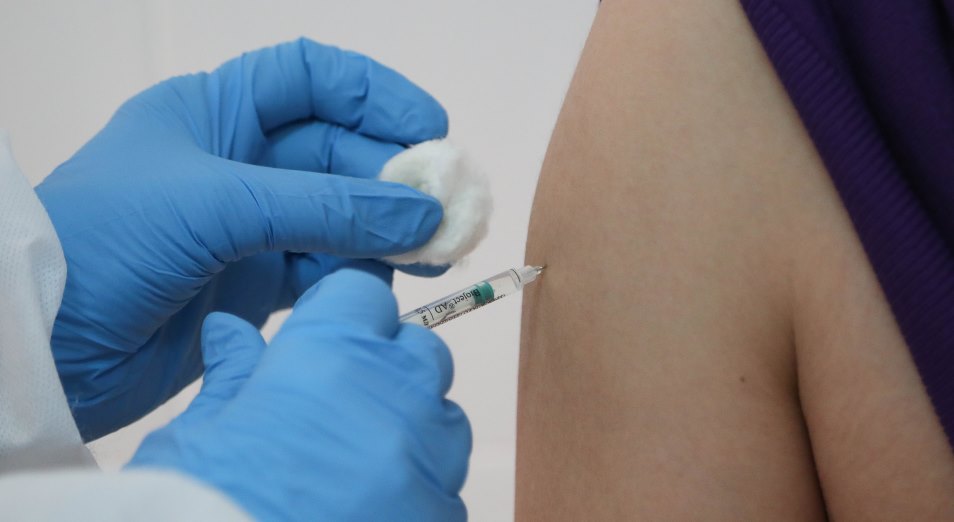 До конца года в Казахстан поставят вакцину для 5 млн человек