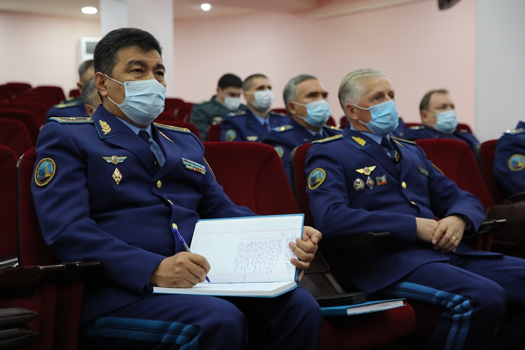180 военнослужащих вошли в кадровый резерв президента