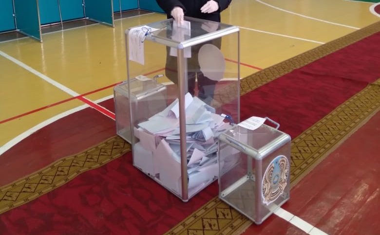 Явка на парламентских выборах в Казахстане к 12:00 составила 28,8% – ЦИК