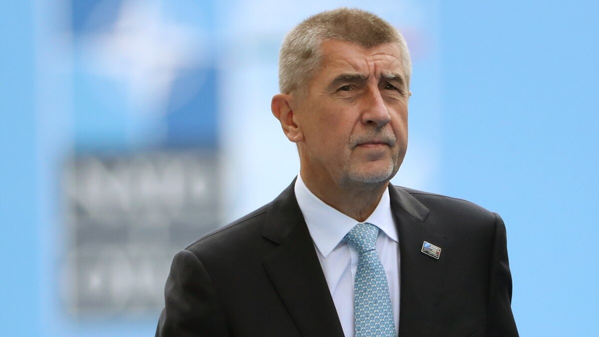 Премьер Чехии обещает рассекретить материалы о взрыве на складе боеприпасов семилетней давности