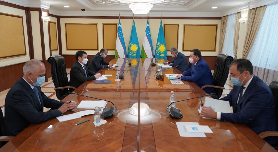 Казахстан и Узбекистан намерены увеличить товарооборот