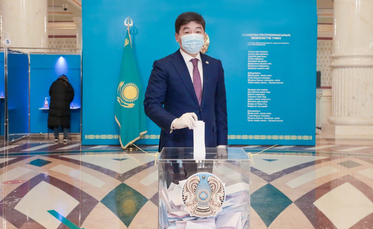 Бауыржан Байбек проголосовал на выборах
