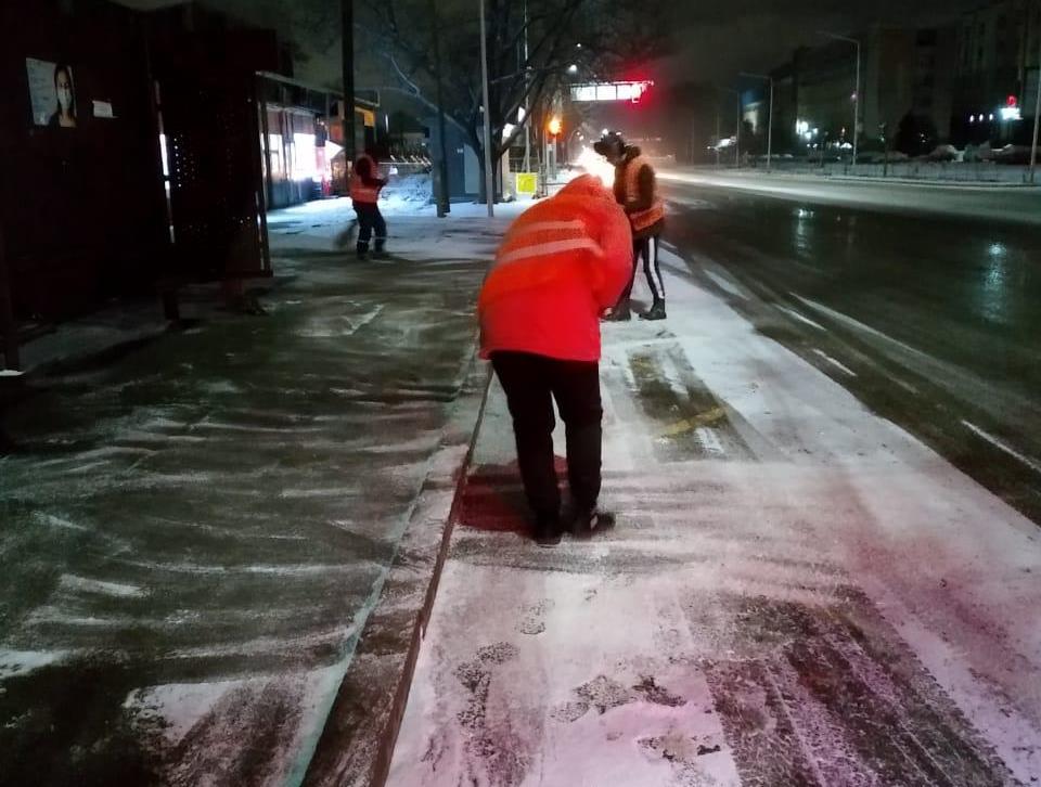 За ночь в Алматы выпало до 3 см снега