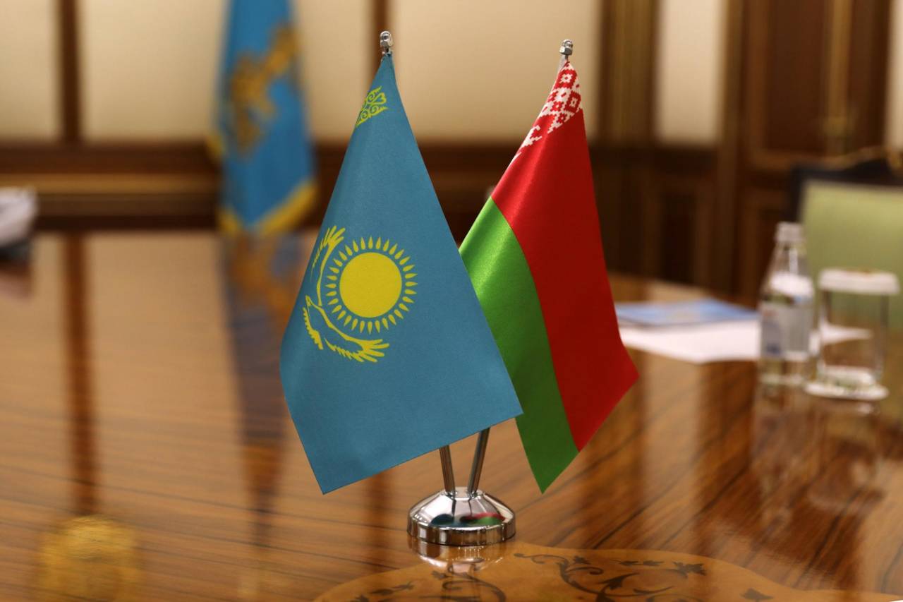 Беларусь пригласила Казахстан участвовать в учениях "Запад-2021"