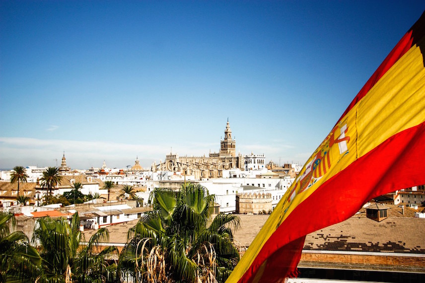Доходы туристической отрасли Испании в 2020 году рухнули на 75%  
