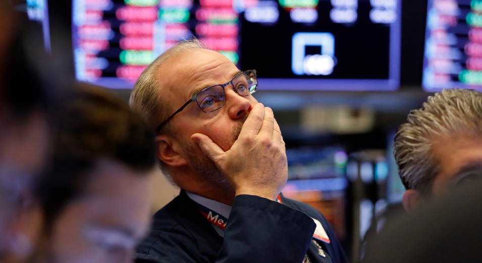 "Омикрон" не дает подняться американскому фондовому рынку
