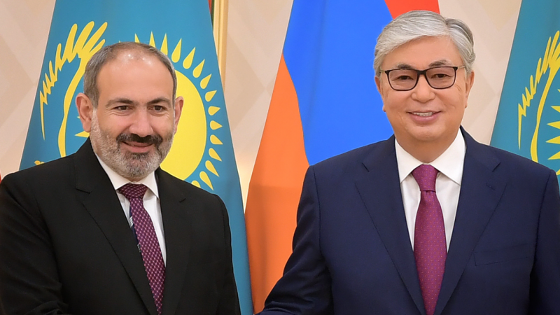 Пашинян и Токаев обсудили ситуацию на армяно-азербайджанской границе