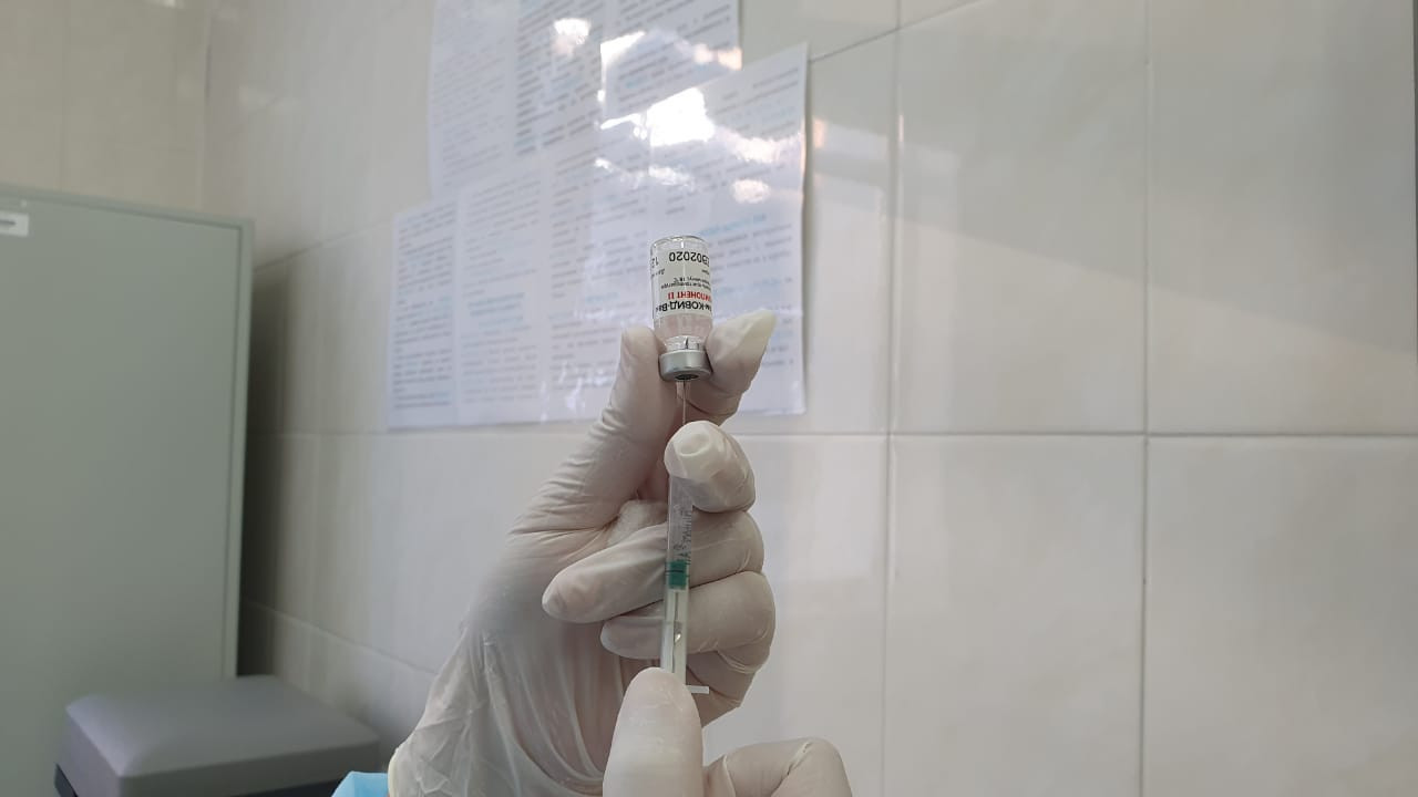Елордада 1 800-ден астам білім беру қызметкері коронавирусқа қарсы вакцина алды