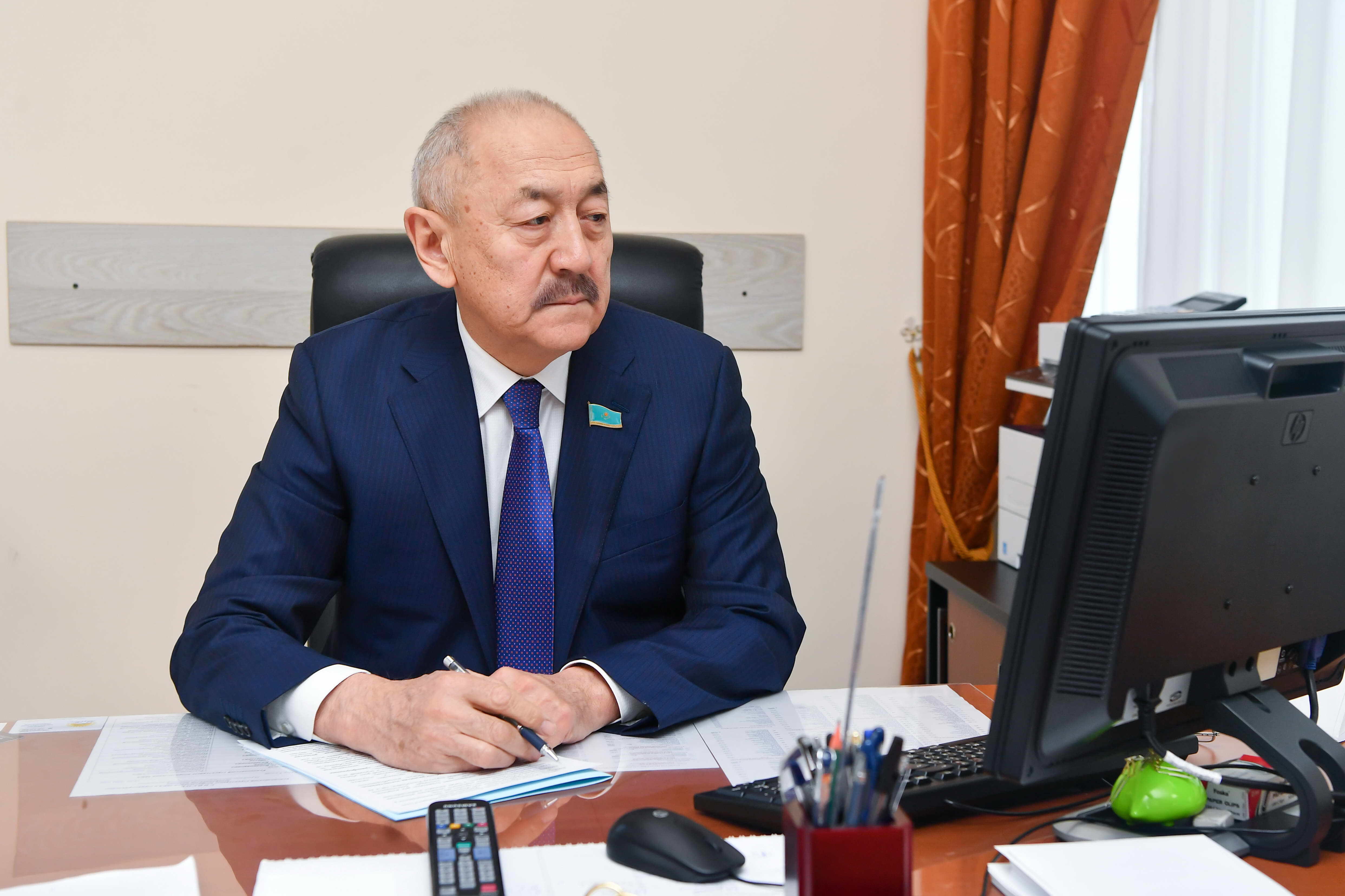 Казахстанские парламентарии принимают участие онлайн-сессии ПА НАТО