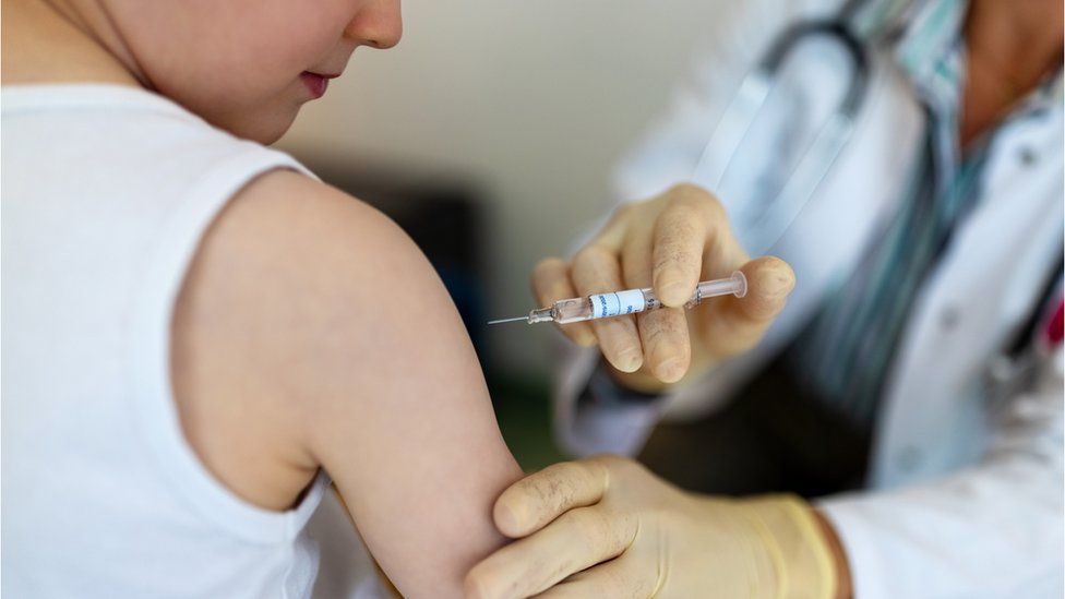 АҚШ-та балаларға вакцина егуге рұқсат берілді