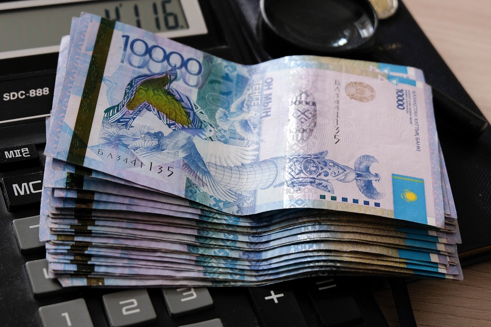 Сколько казахстанцев получили выплаты из ГФСС в связи с потерей работы  