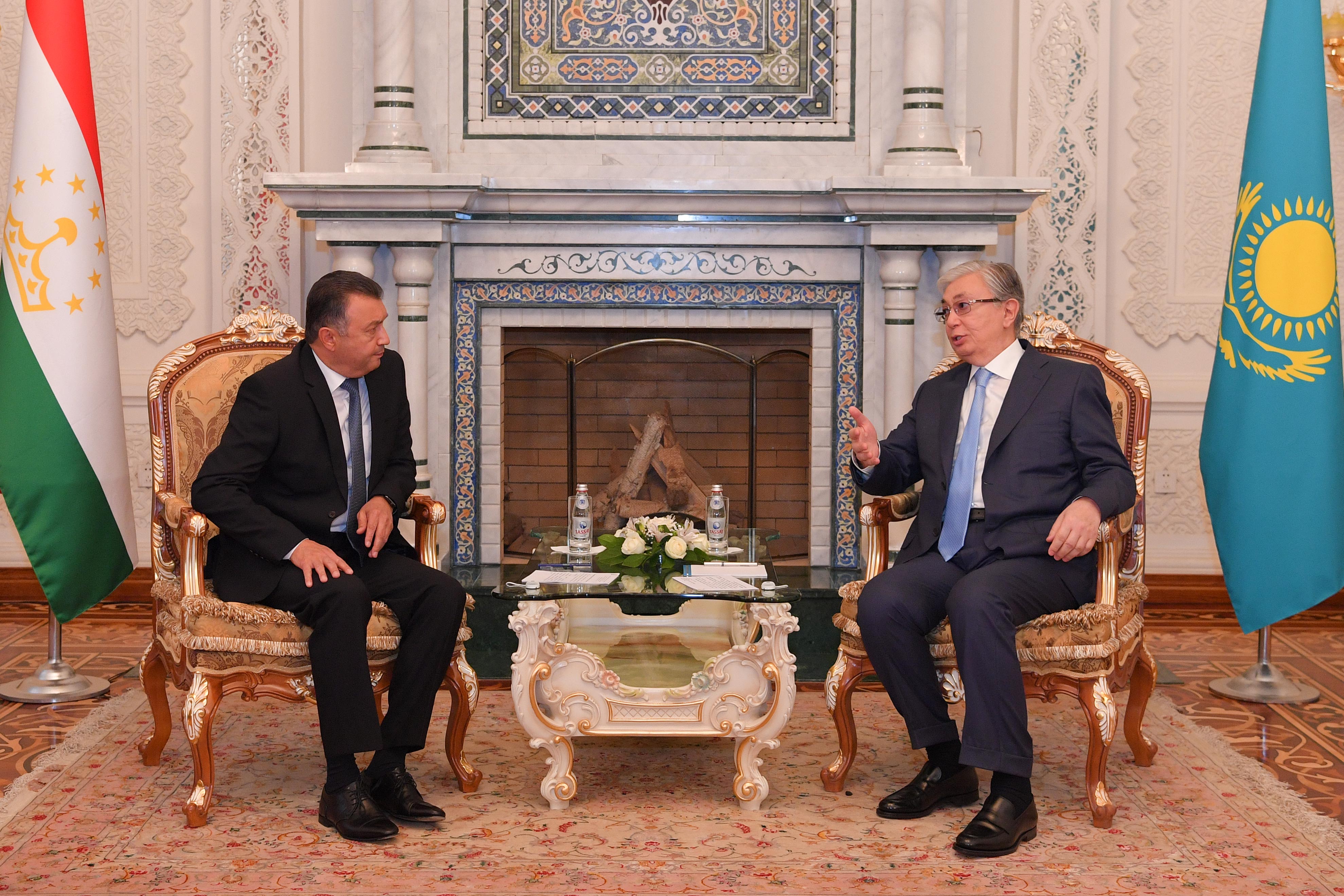 Президент Казахстана завершил визит в Таджикистан