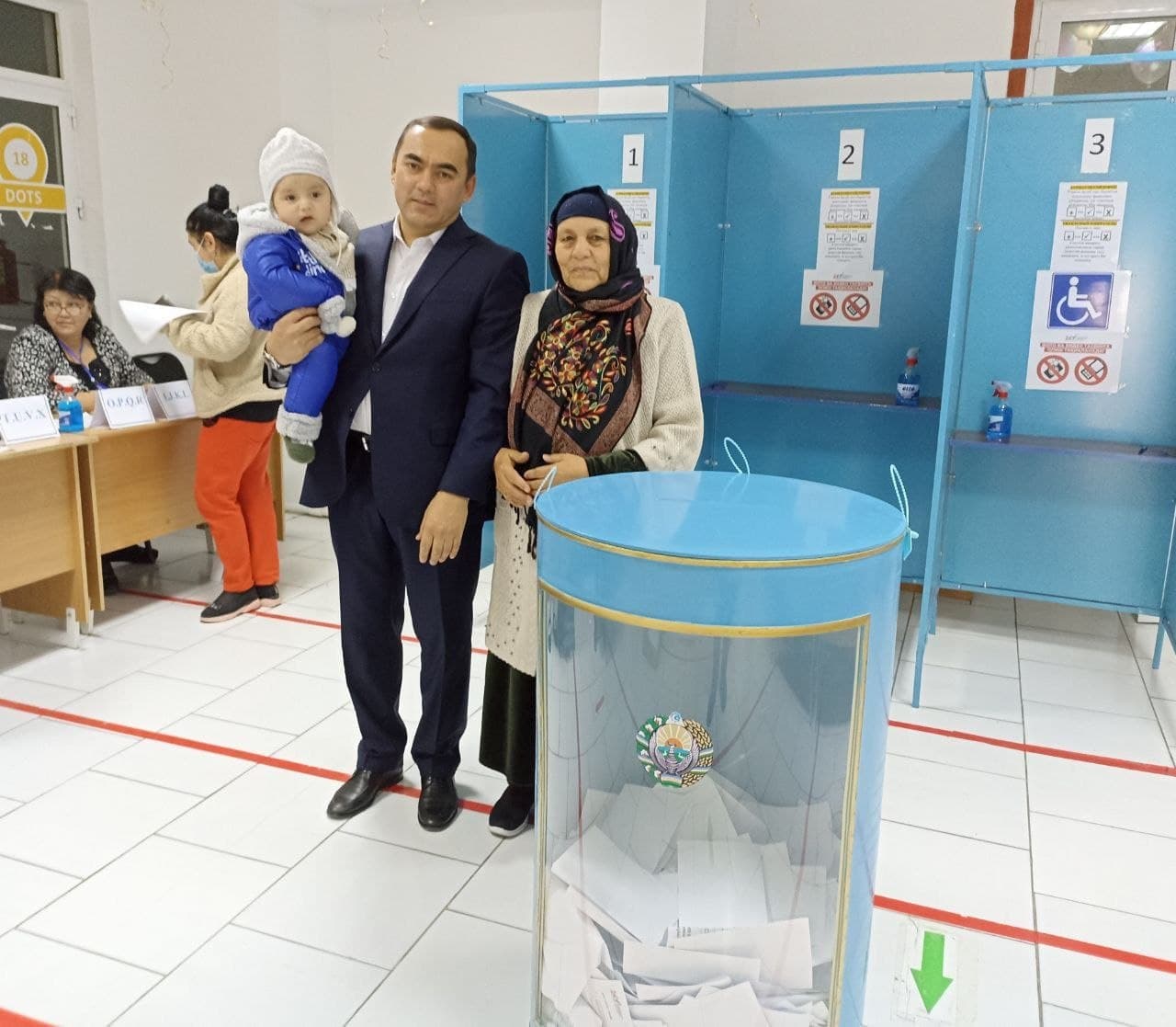 ЦИК Узбекистана призвал не допускать "семейного голосования"