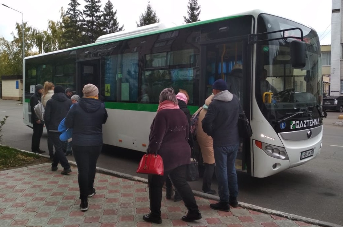 В Петропавловске предлагают отменить наличный расчет в автобусах