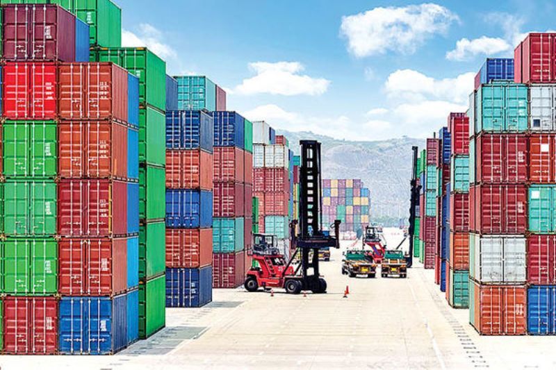 Положительное сальдо внешней торговли Казахстана в январе-июле увеличилось на 21,9%
