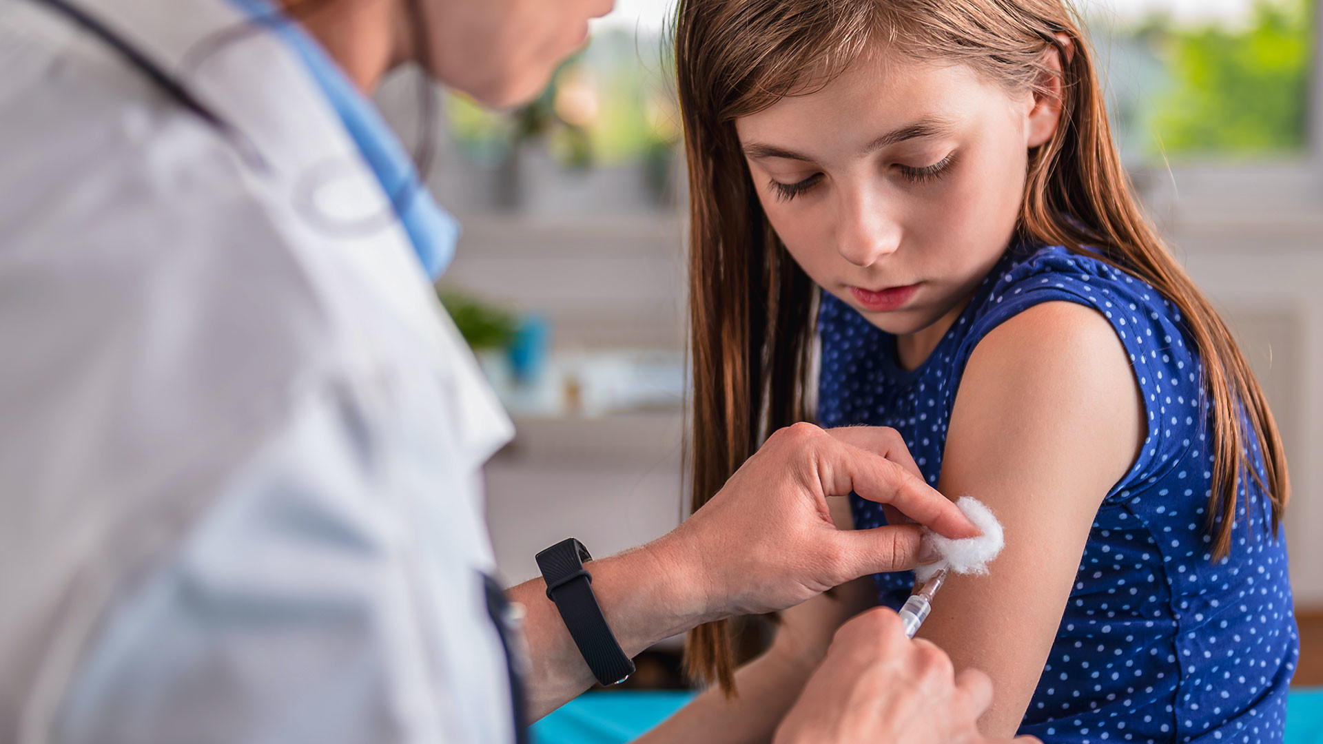 Для вакцинации детей концентрацию "Спутника V" уменьшат в 5-10 раз