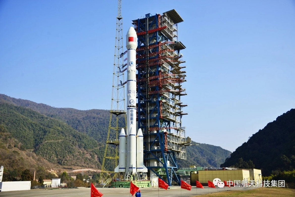 Китай вывел на орбиту спутник для испытания технологий по сбору космического "мусора"