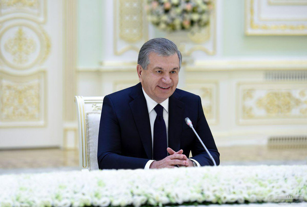 Президенту Узбекистана исполнилось 64 года