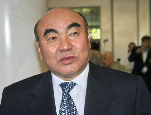 Экс-президент Кыргызстана Акаев попросил прощения за ошибки при реализации месторождения Кумтор