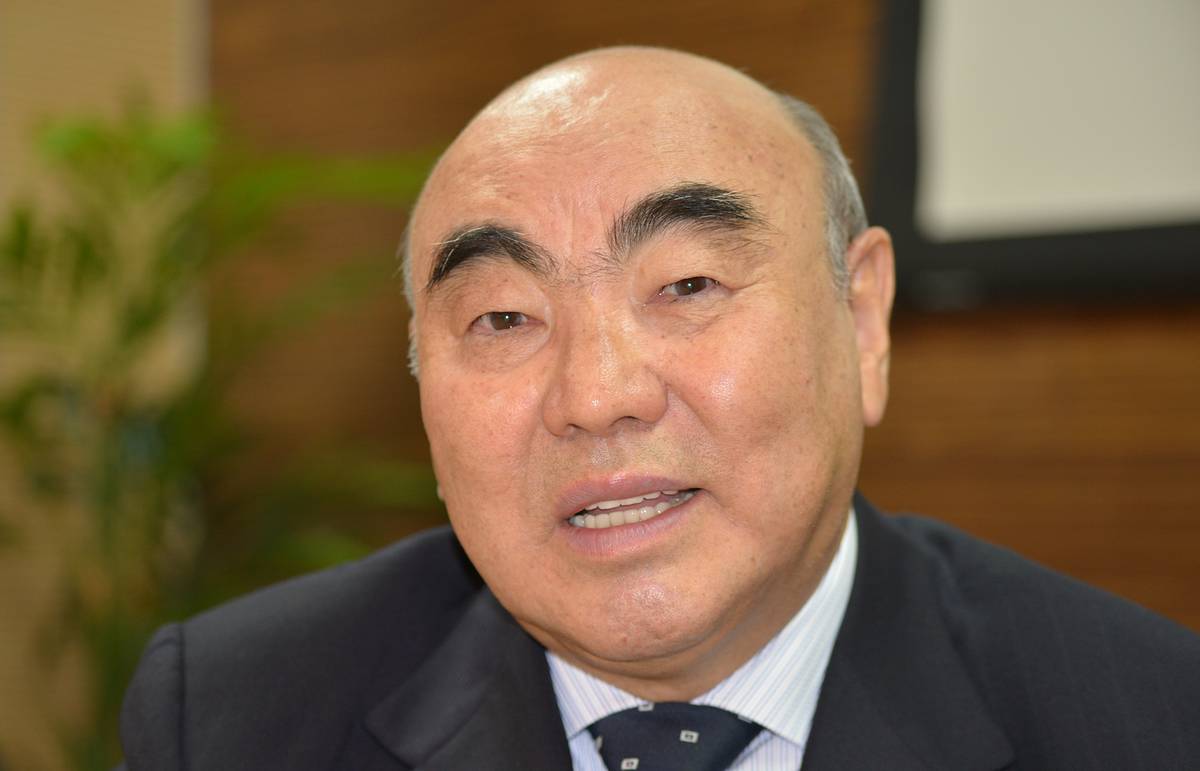 Экс-президент Кыргызстана Аскар Акаев прилетел в Бишкек