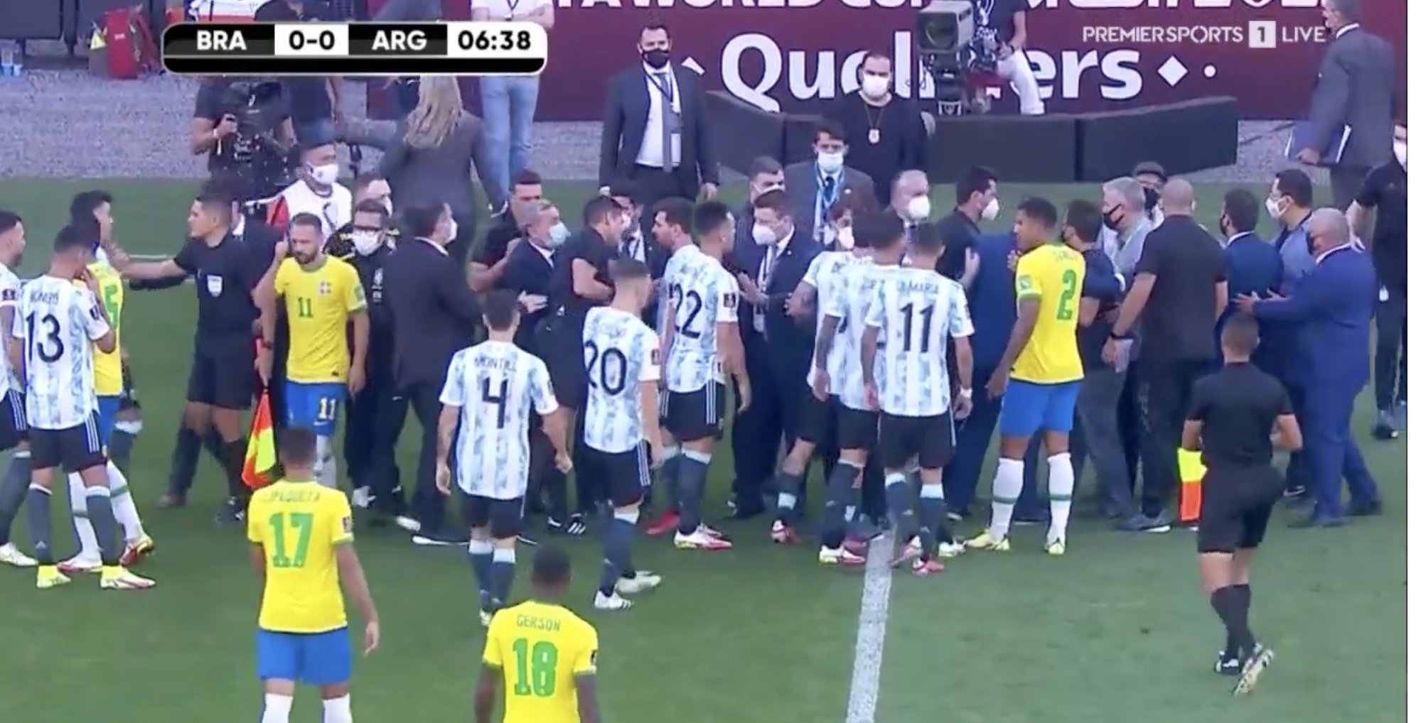 Начался и почти сразу закончился матч отбора на ЧМ-2022 между Бразилией и Аргентиной 