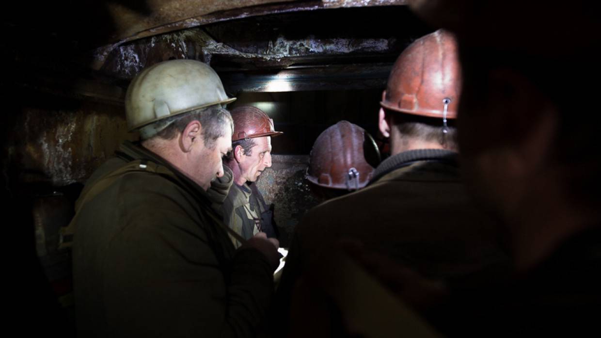Шесть горняков погибли при ЧП на шахте в Кузбассе