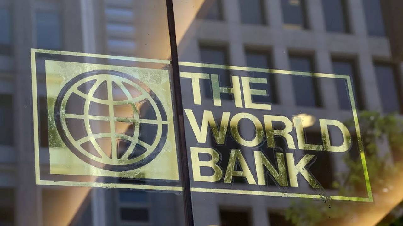 Всемирный банк остановил помощь Афганистану