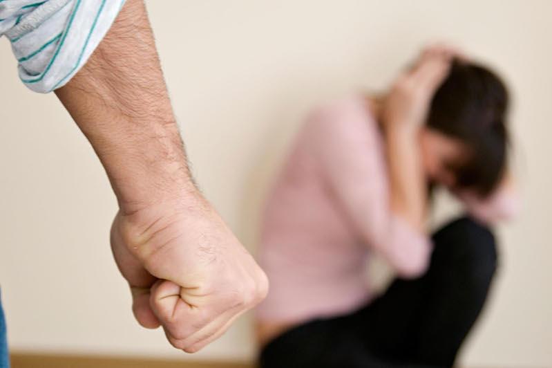 Семейно-бытовое насилие: примирение сторон могут исключить  