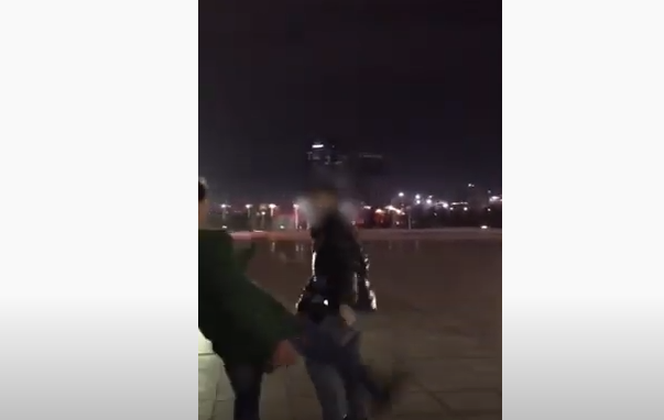 Подростки избили охранника театра в Нур-Султане и записали это на видео