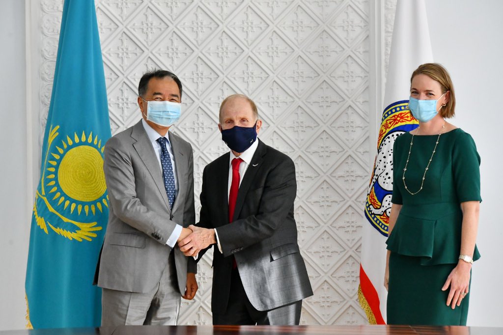 Посол США Уильям Мозер завершает миссию в Казахстане