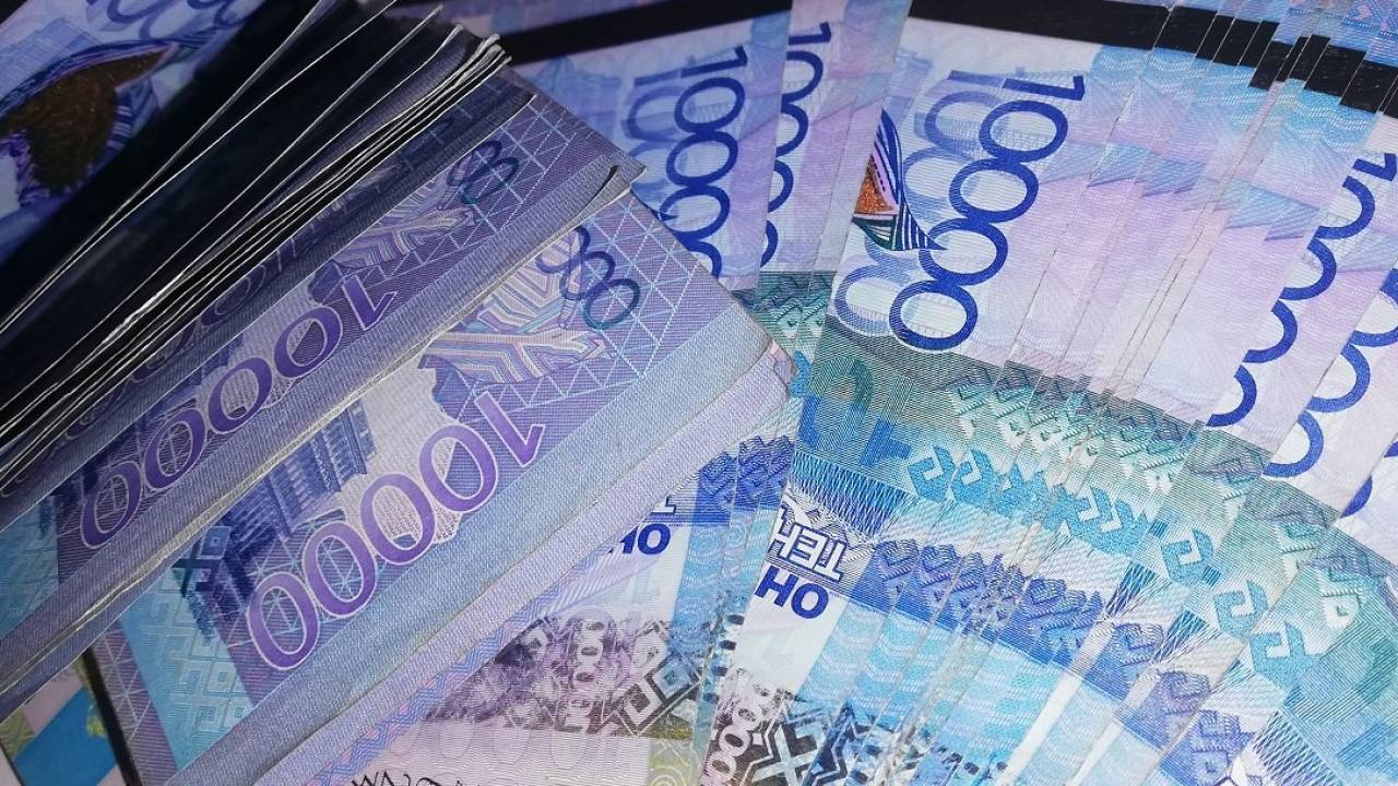 Костанайцам, сообщившим о коррупции, заплатили 2,5 млн тенге 